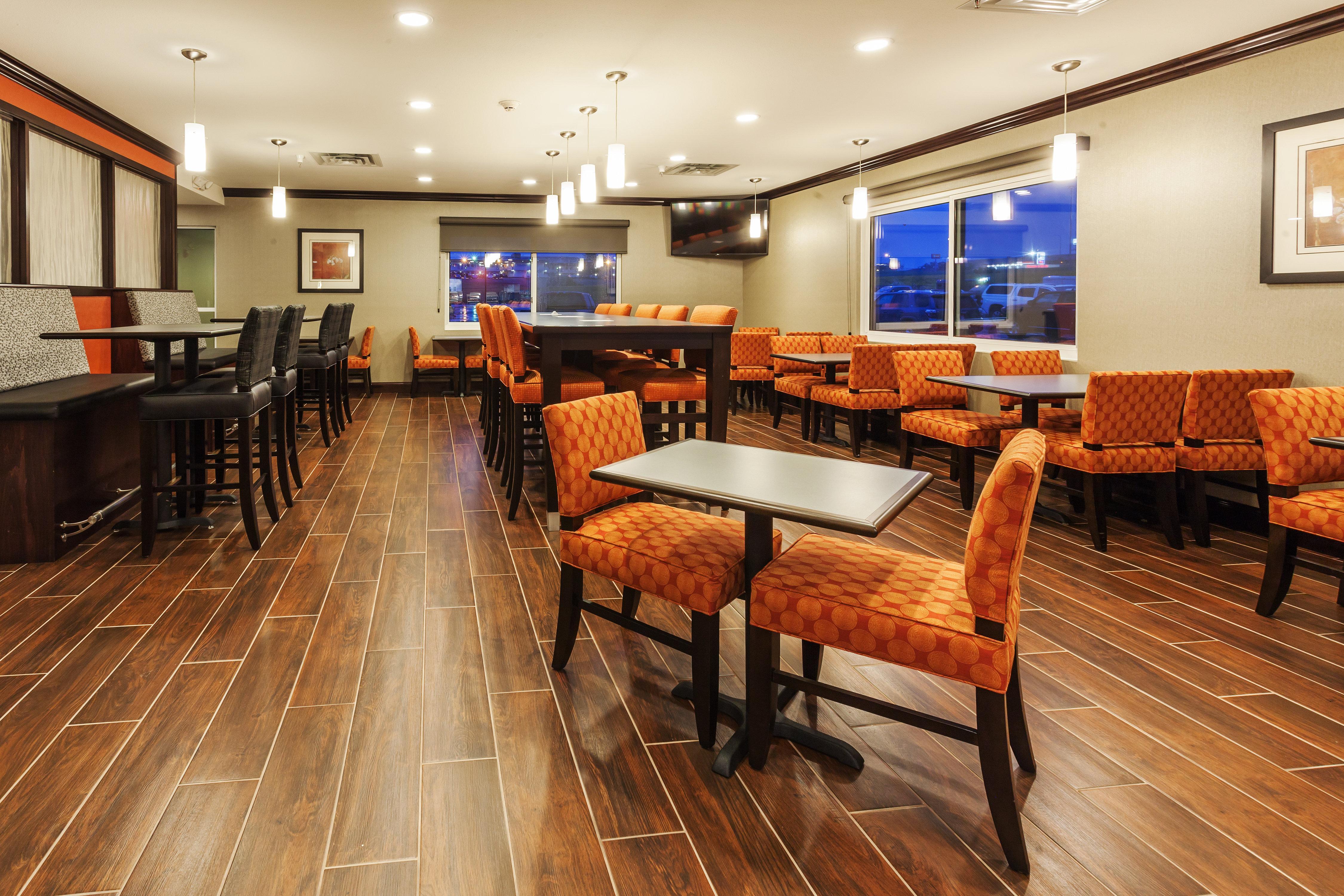 Holiday Inn Express & Suites Rapid City By Ihg Esterno foto