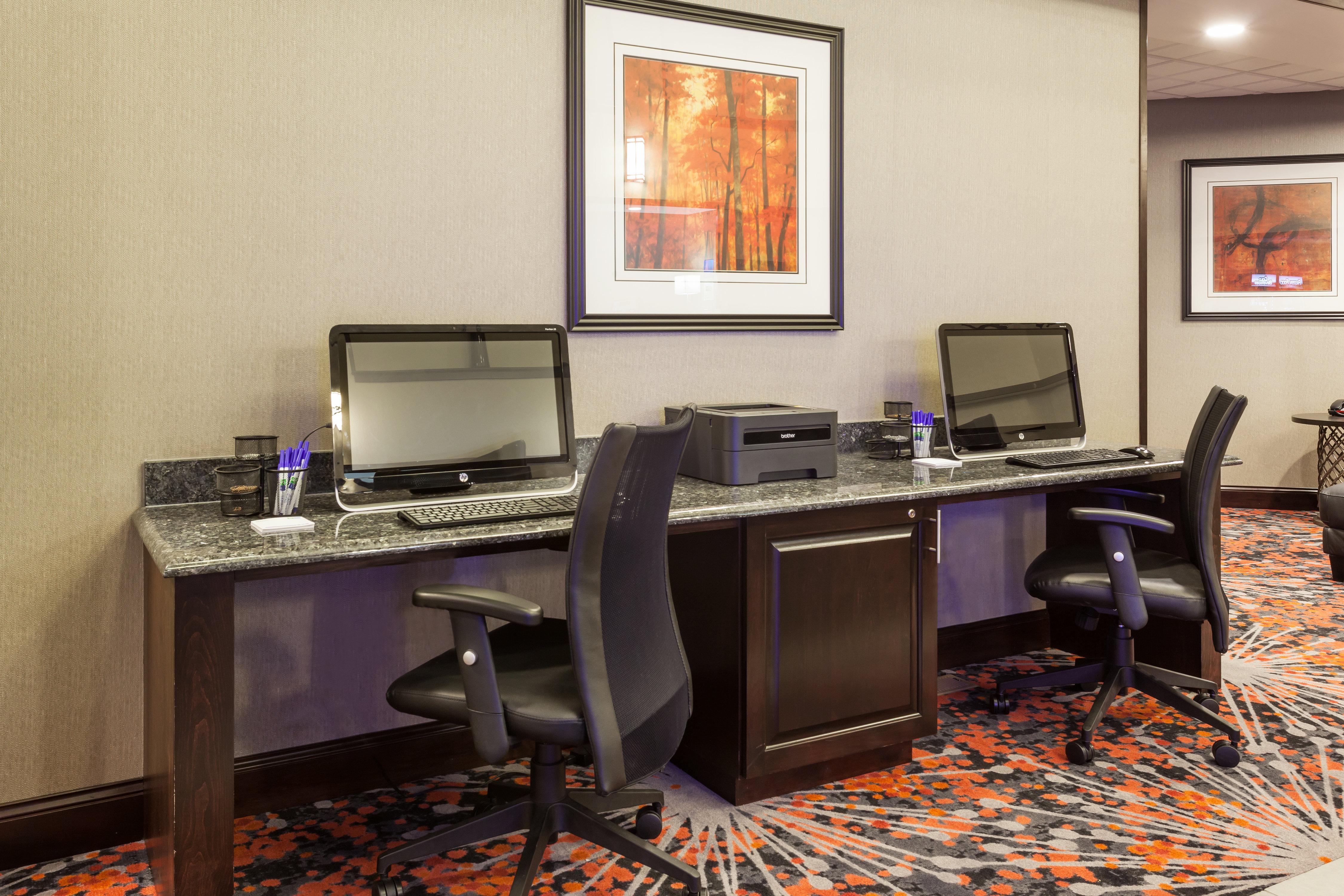 Holiday Inn Express & Suites Rapid City By Ihg Esterno foto