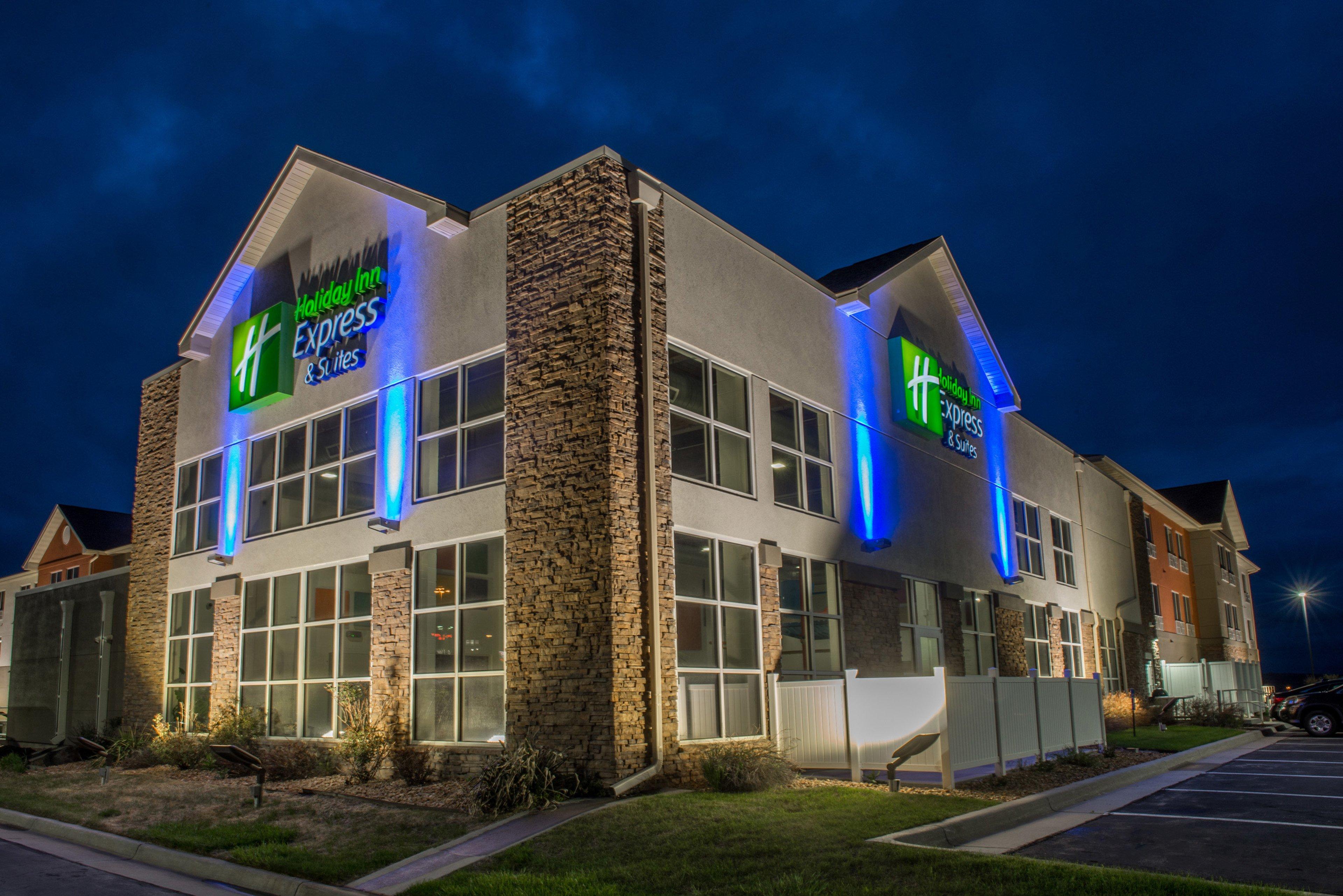 Holiday Inn Express & Suites Rapid City By Ihg Esterno foto
